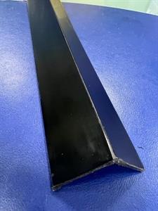 ANGOLARE PVC ESPANSO NERO MIS 4X4X300cm